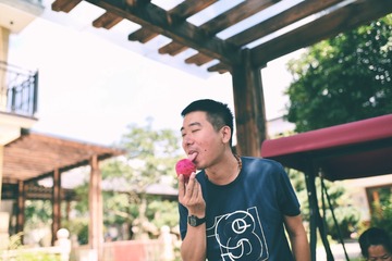 001