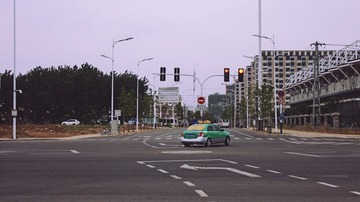 216372