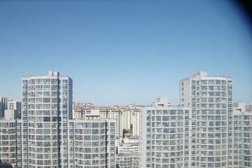2943530