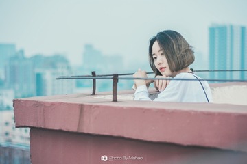 619256
