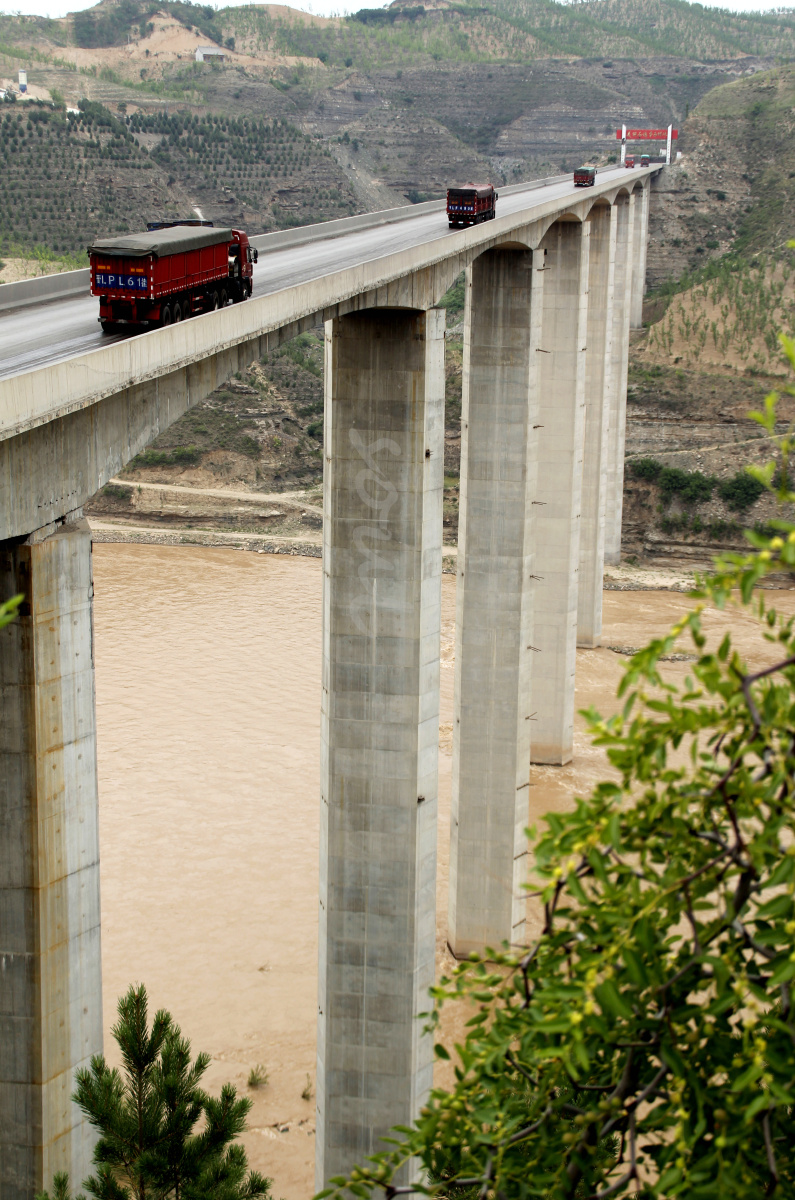 清涧黄河大桥(二)——摄于晋陕交界 - 心灵摄影 - 图虫