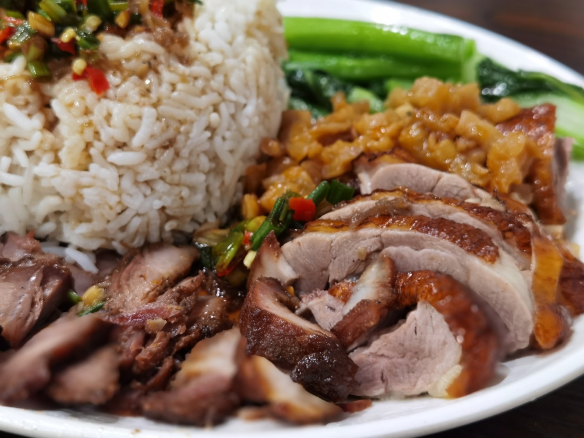 烧卤饭自恋的觉得可以做宣传片了吧