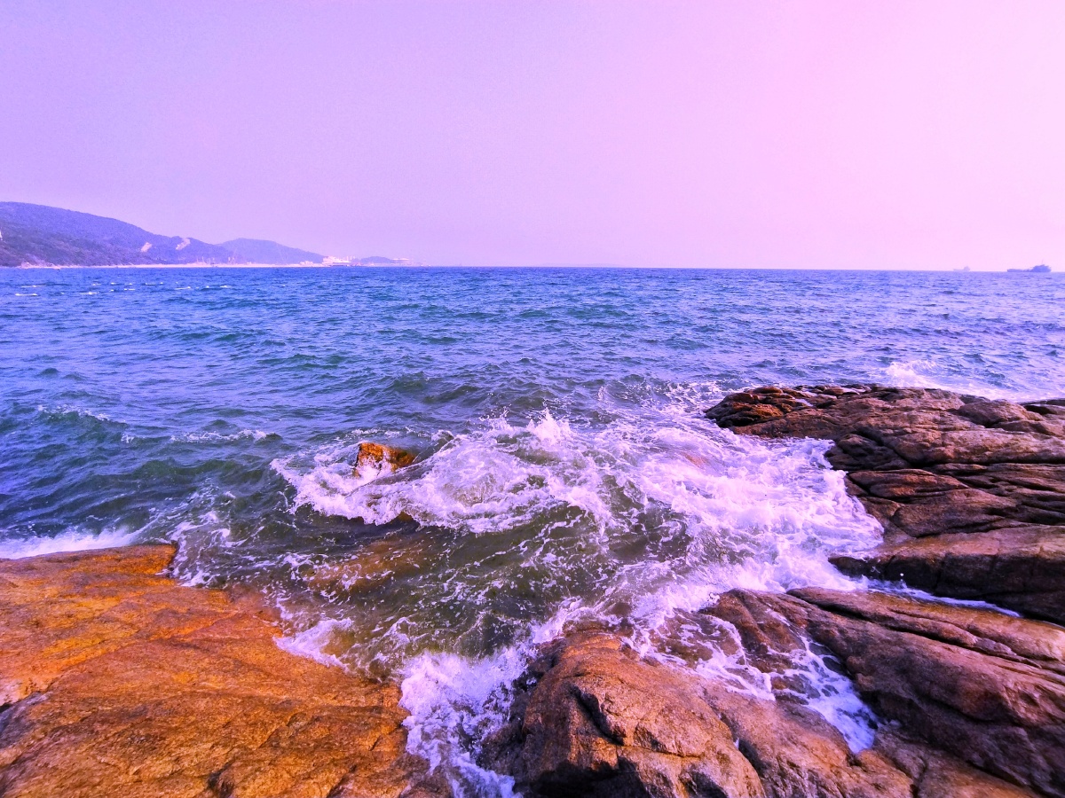 深圳官湖村海滩