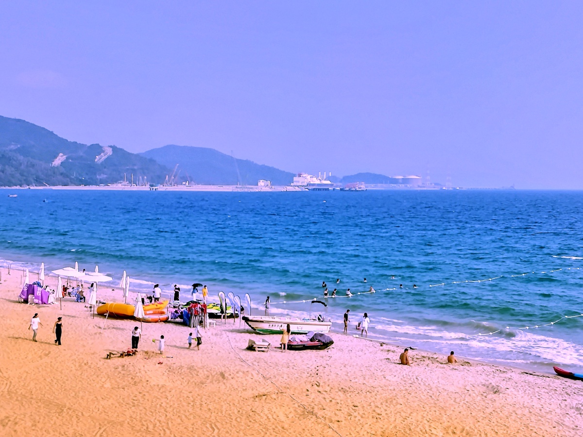 深圳官湖村海滩