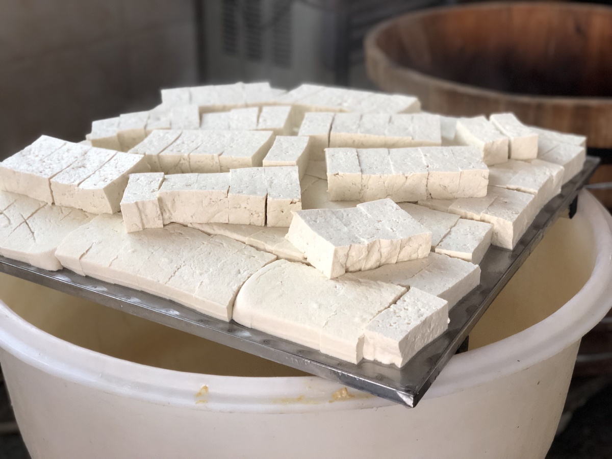 永康豆腐干一块用栀子花香熏的豆腐干