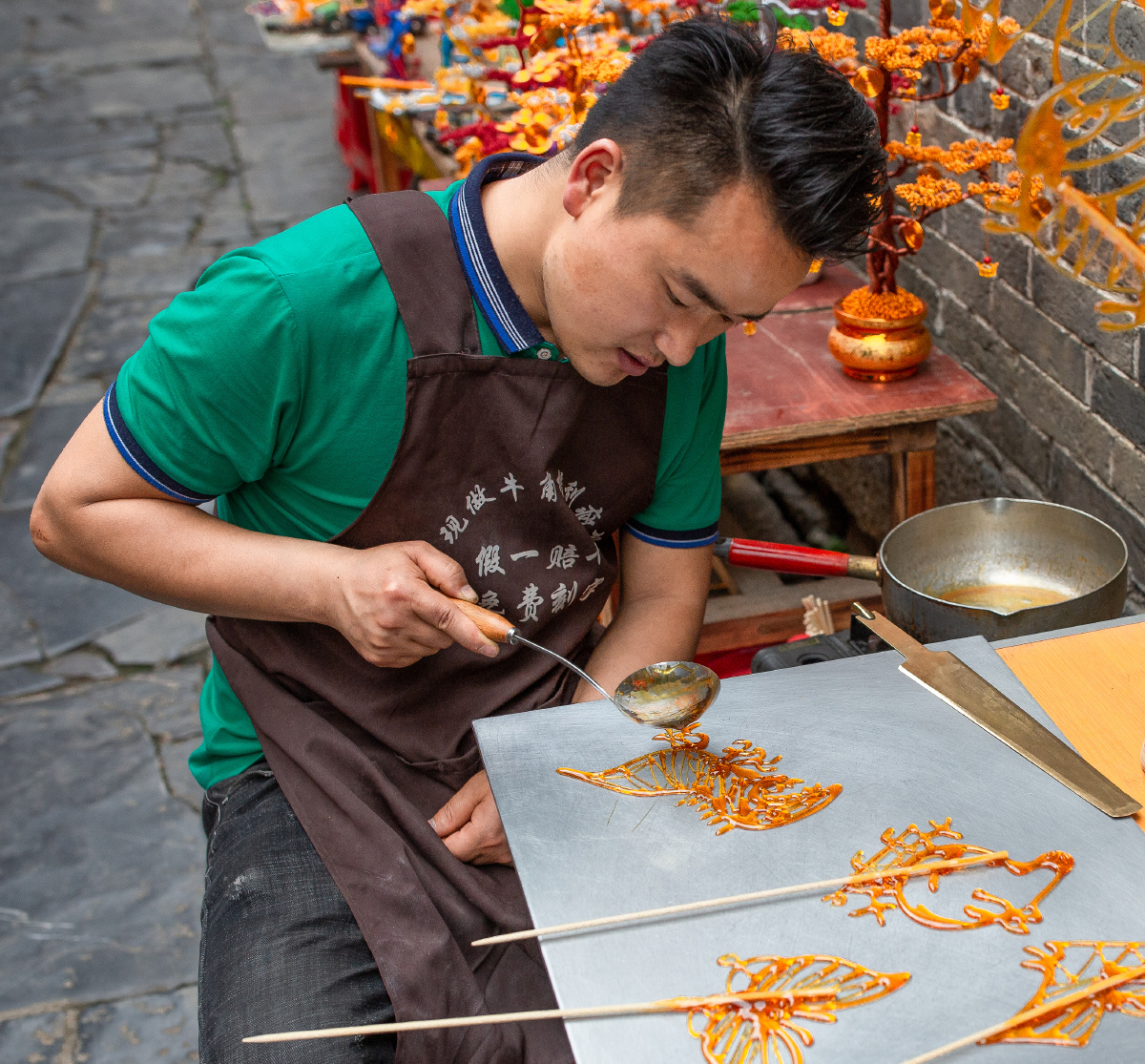 做糖人的小哥哥