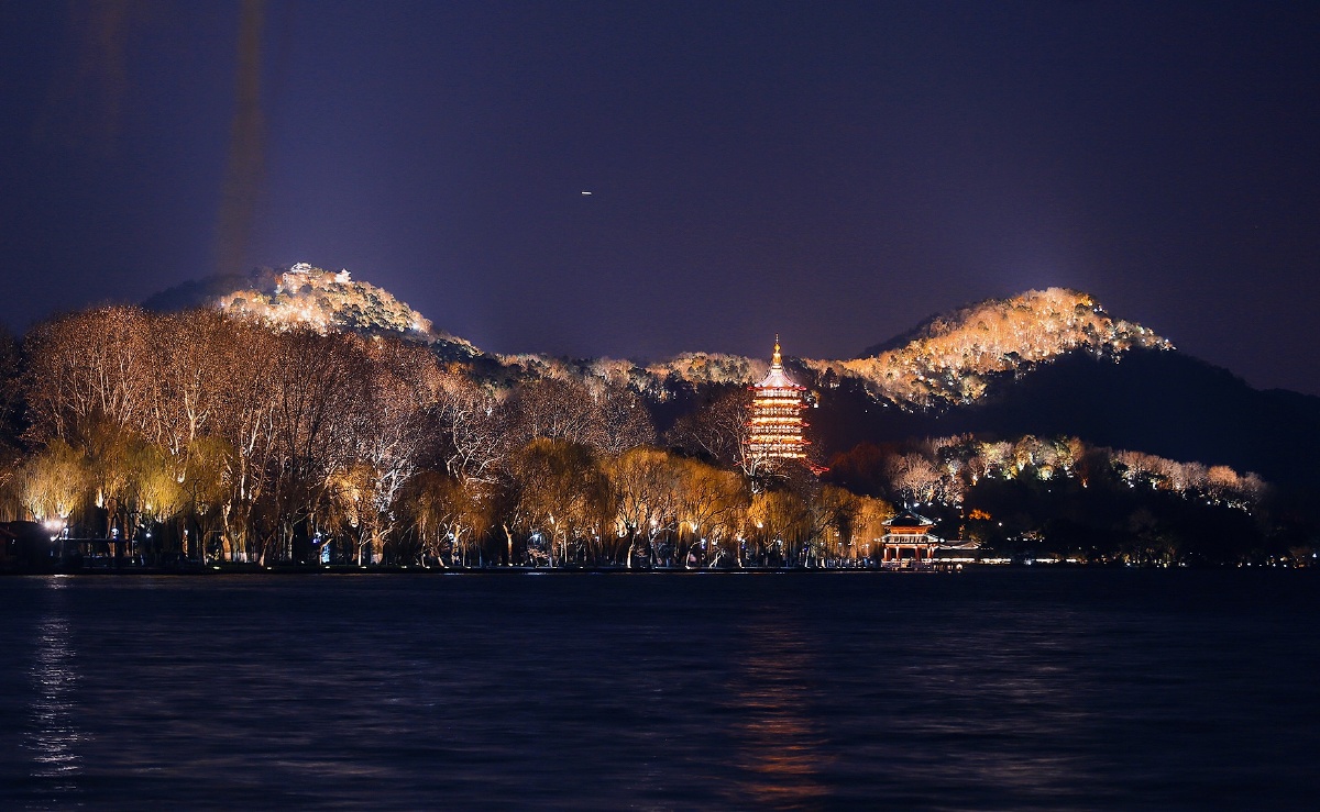 雷峰塔夜景建筑快门优先长时间曝光西湖十景西湖传说还没有人打赏,快