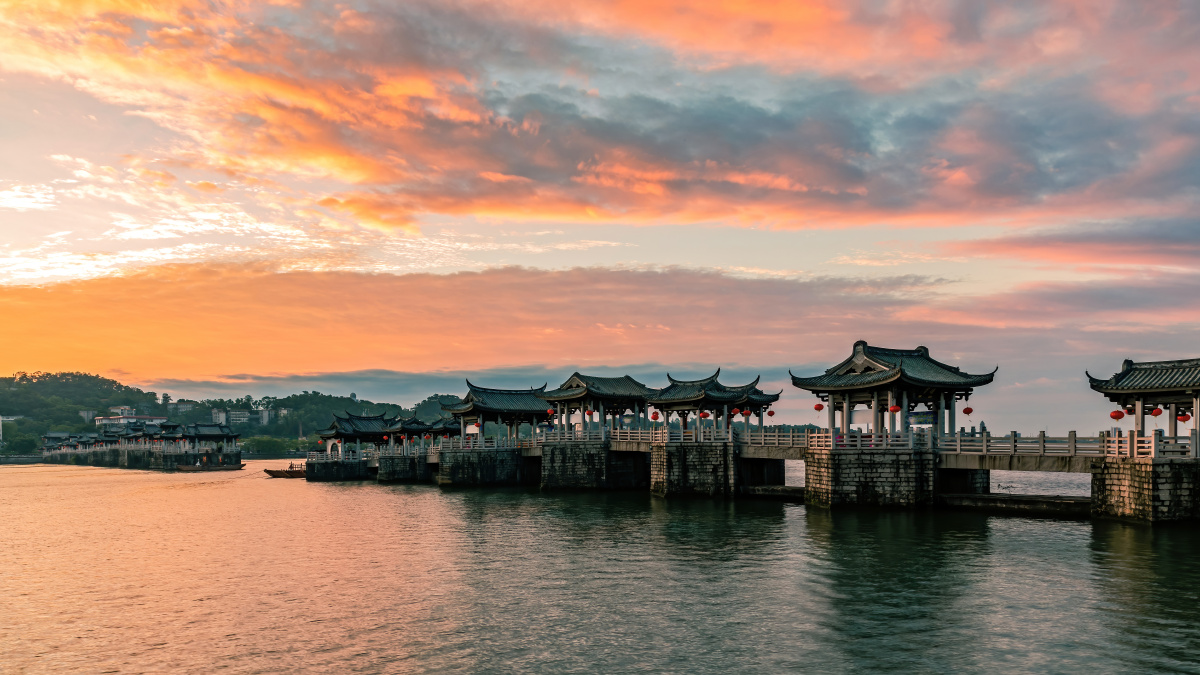 韩江霞映湘子桥