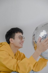 001