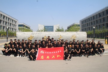 703426