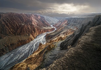 纵览山河