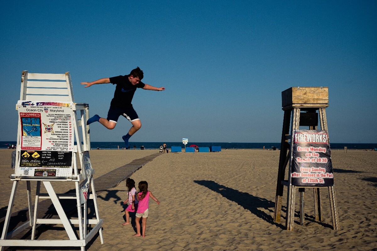 07/28/2019,高台上跳下的男孩<br />
Ocean city, MD