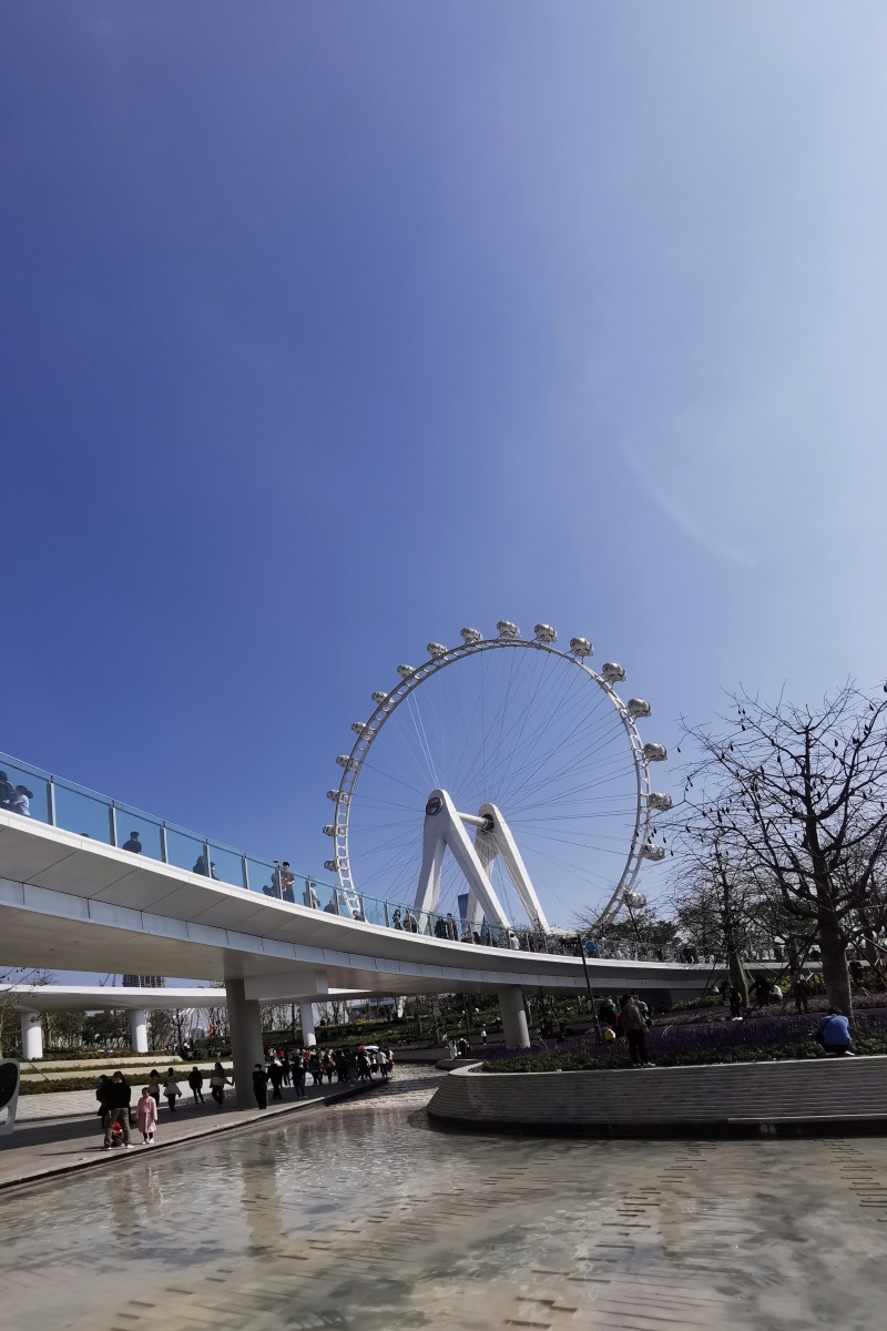 深圳宝安滨海文化公园欢乐港湾摩天轮