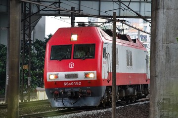 227945