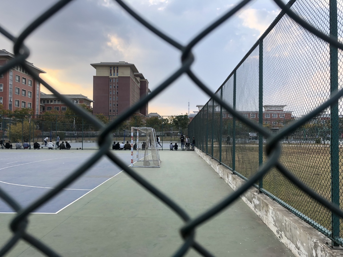 手球场iphone8拍摄原片