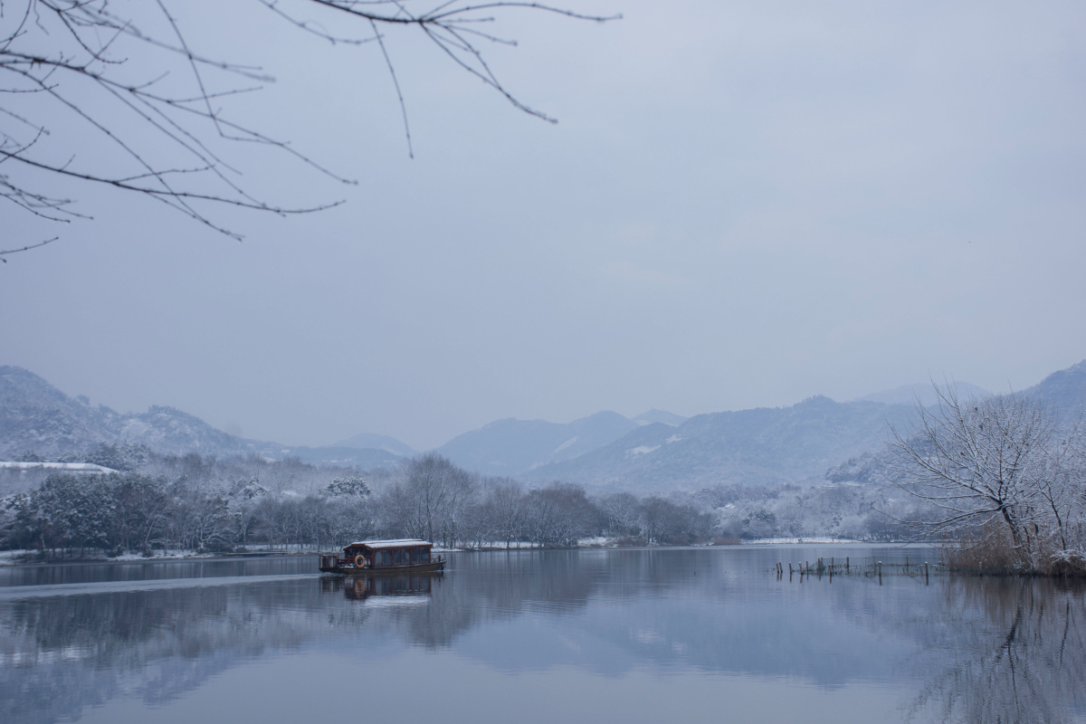 独钓寒江雪