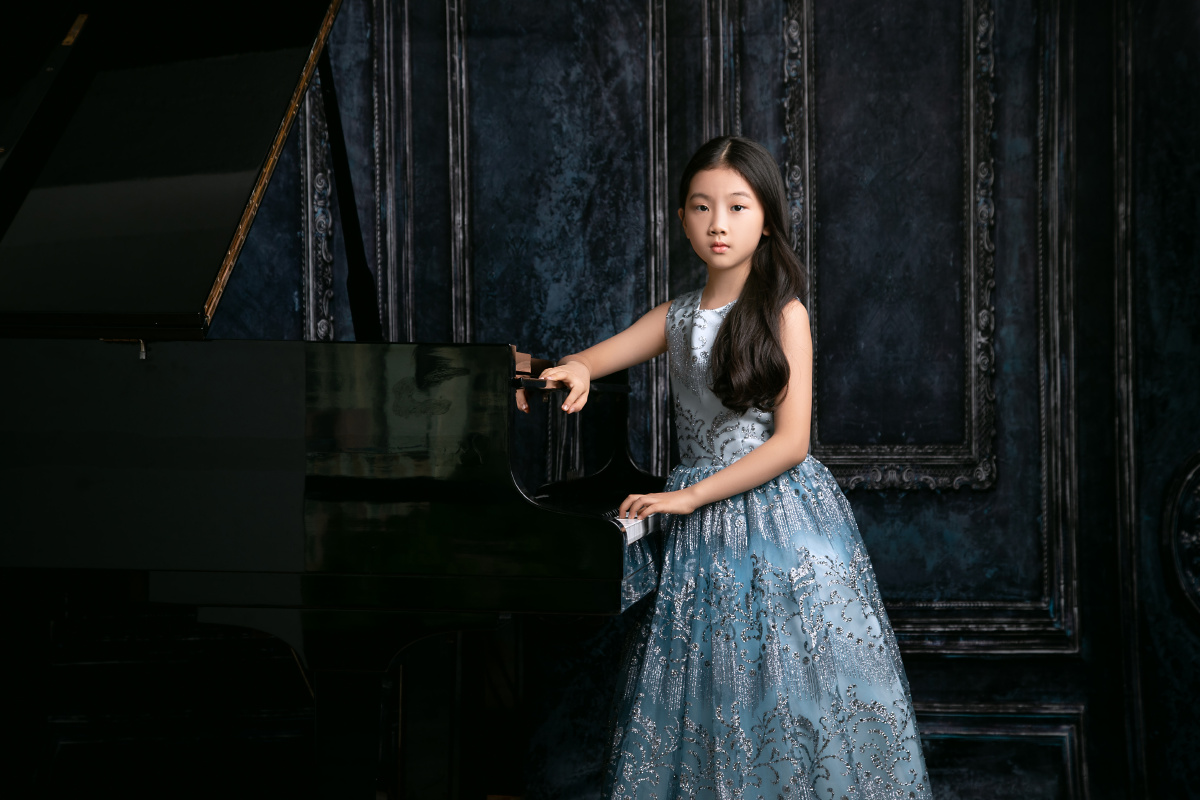 肖像钢琴形象照