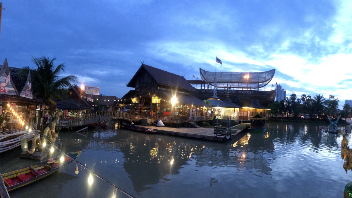 泰国杜拉拉水上市场