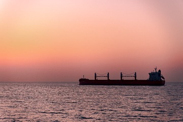 314367