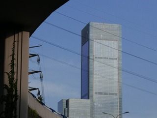 1616422