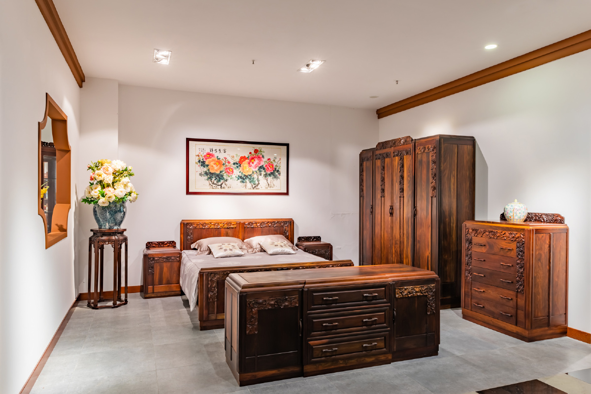 好好参观了下老周红木