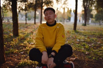 001