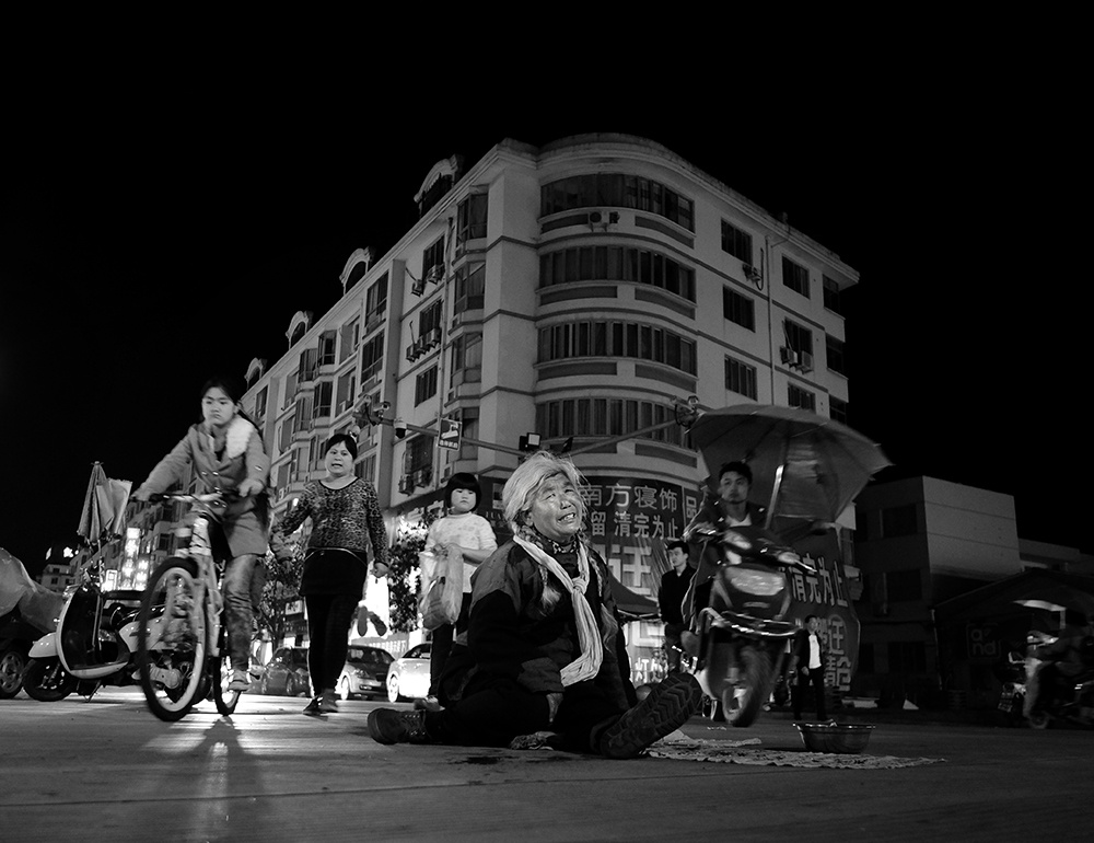 黑白, 纪实, 街拍, 摄影 - 低一点的天空 - 图虫摄