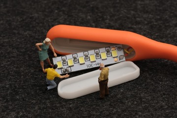33128