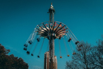 101673