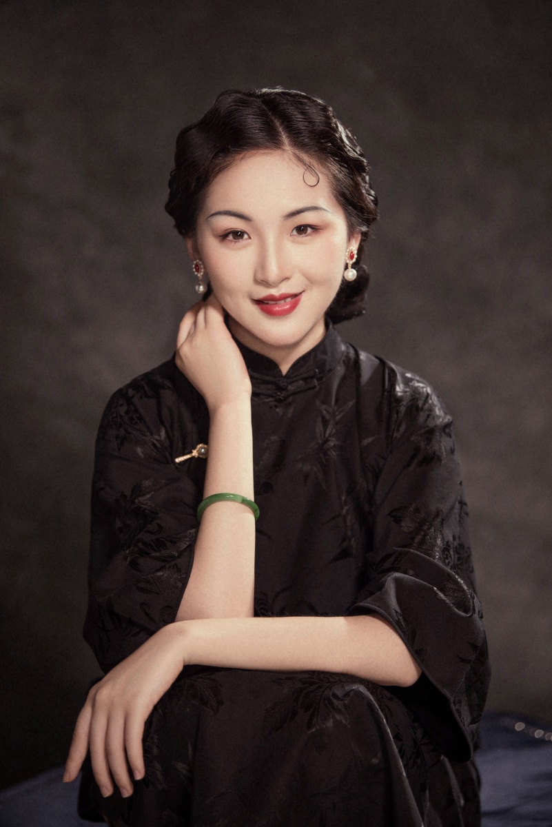 民国老画报谷子旗袍照相馆