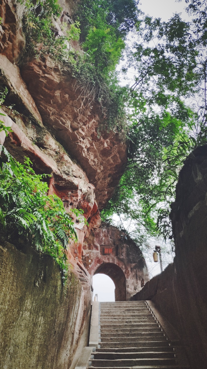 中国四川乐山大佛景区小时候喜欢看风云的人应该都很喜欢图五吧如果身