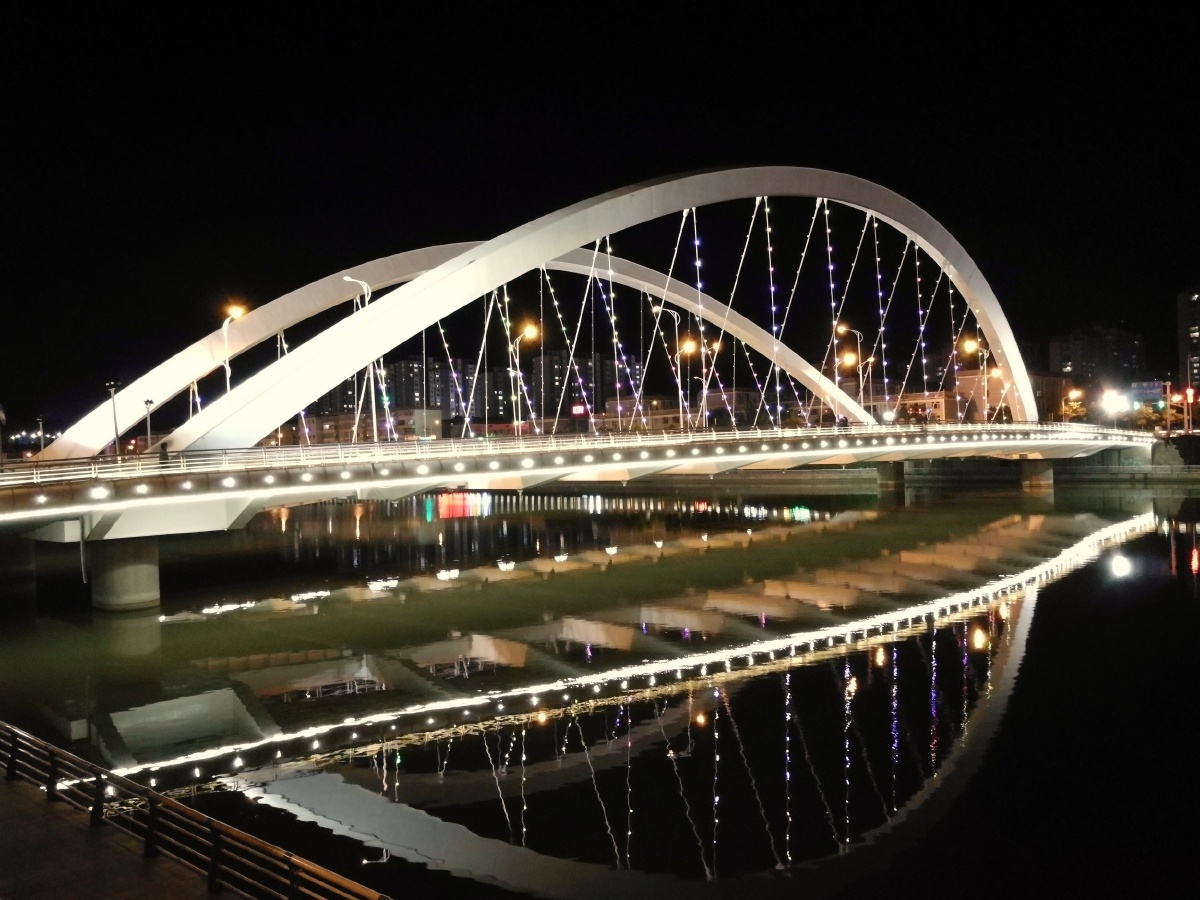 双虹桥夜景