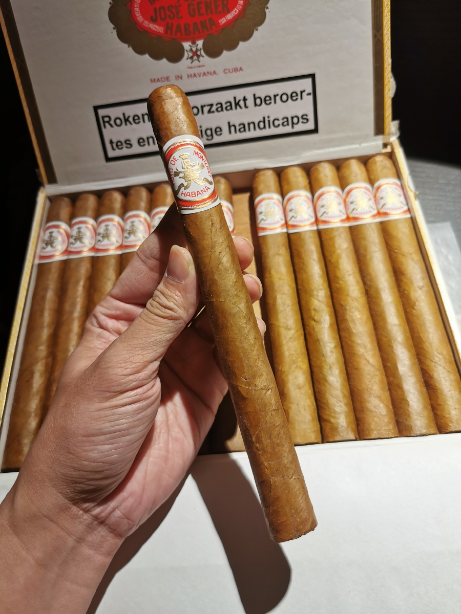 陈年现1盒hoyodoublecoronas好友双皇冠2012年产支数25环径49长度mm