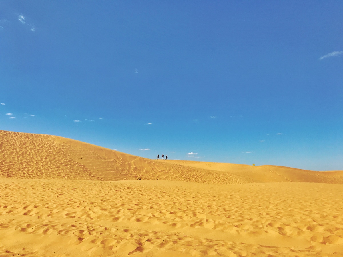 我眼中的彩色沙漠