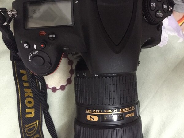 出售尼康d810+尼康24-70mm f\/2.8G ED镜头 -