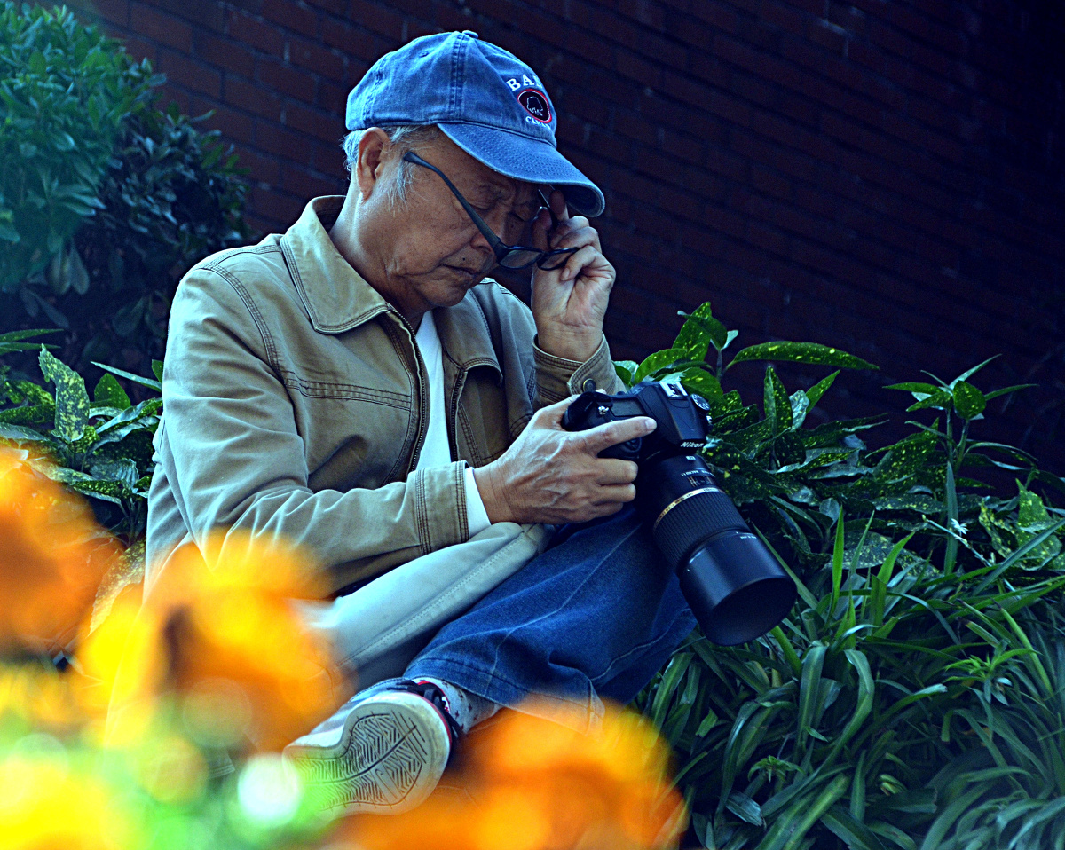 具有独特的观察眼光,  掌握睿智的看鉴水平.