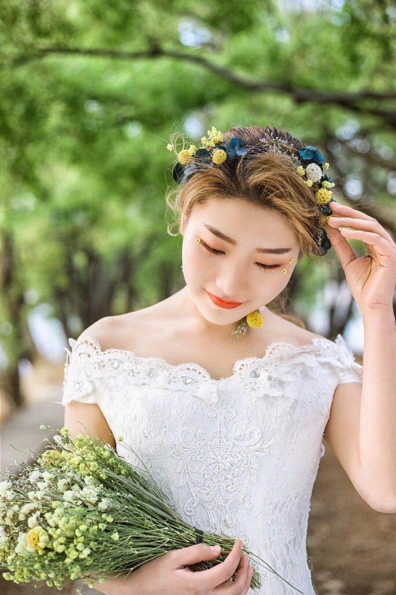 伊瓦国际婚纱：引领时尚新潮流