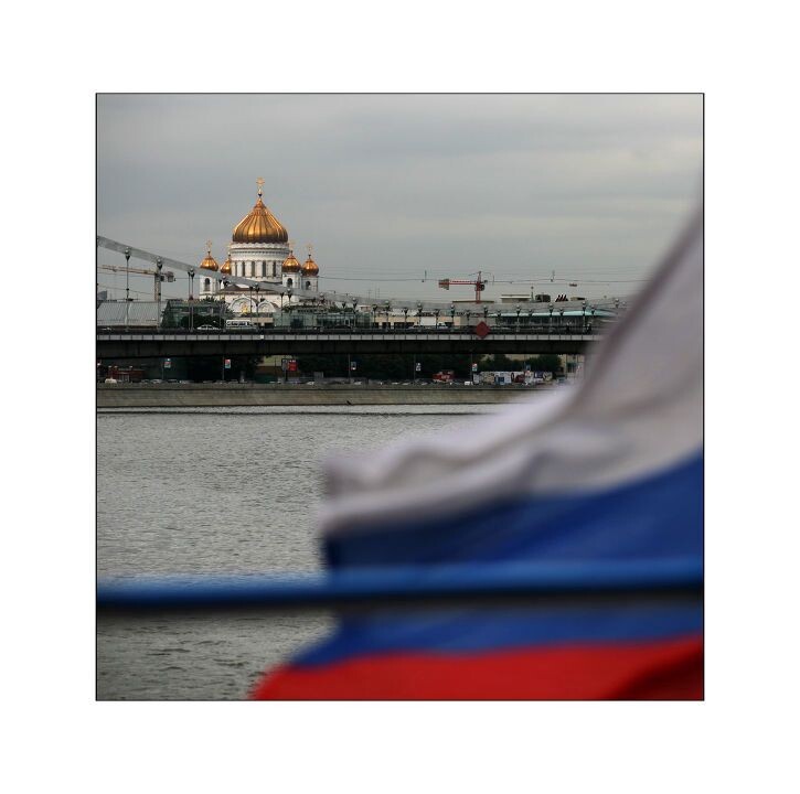 河上的风景<br />
乘船在莫斯科河上。