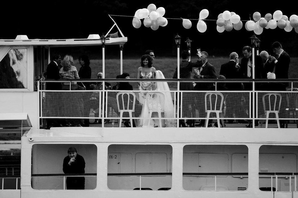 婚礼<br />
包条游船办婚礼，很特别！