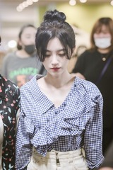 583719