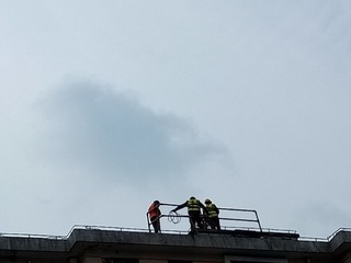 1667527