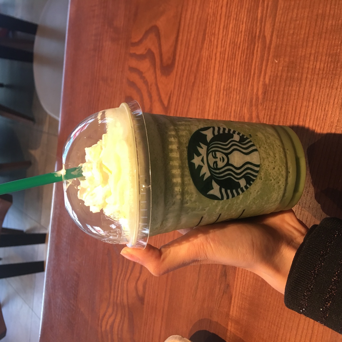做人的快乐奶茶会告诉你一个人的奶茶也很好喝