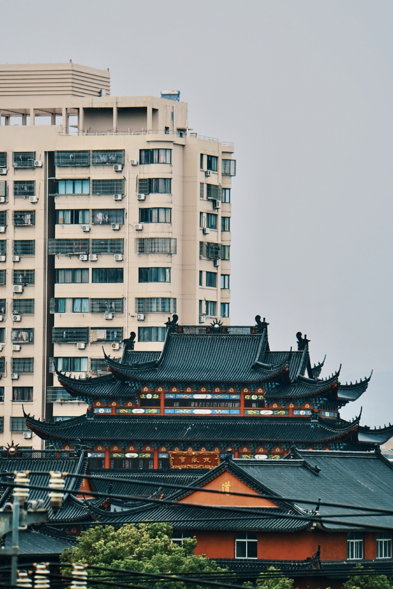 现代与古建筑风