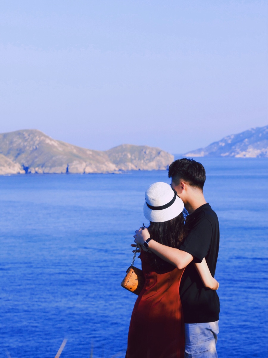 所爱隔山海 山海皆可平 东极岛海边情侣写真 那就在海边与夏天告个别