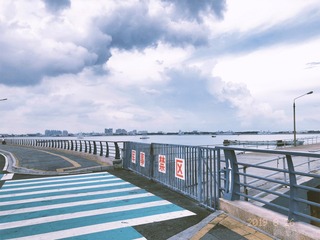 001