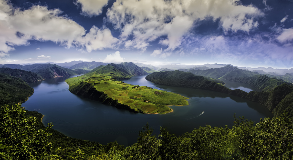 站在太极湾中国这一面,就可以眼望朝