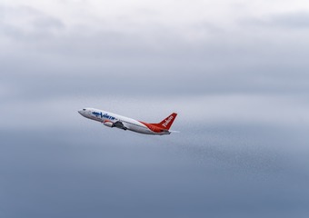 51328