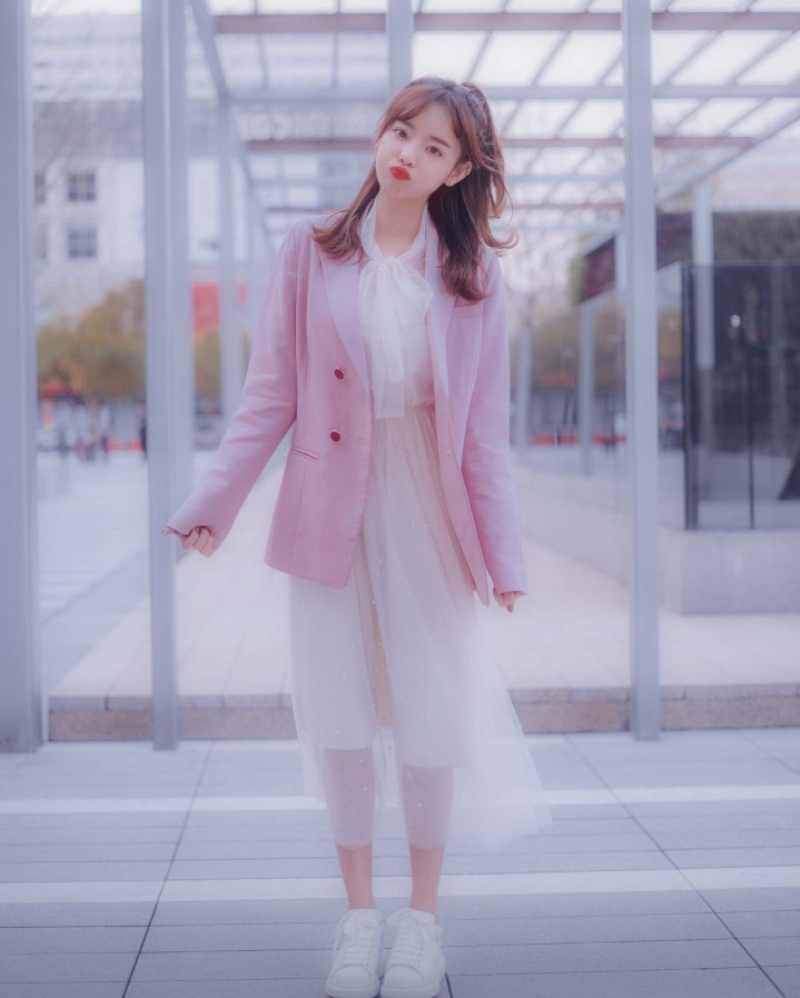 朱容君-兔子牙 - 图虫