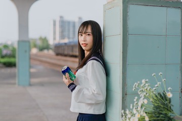 001