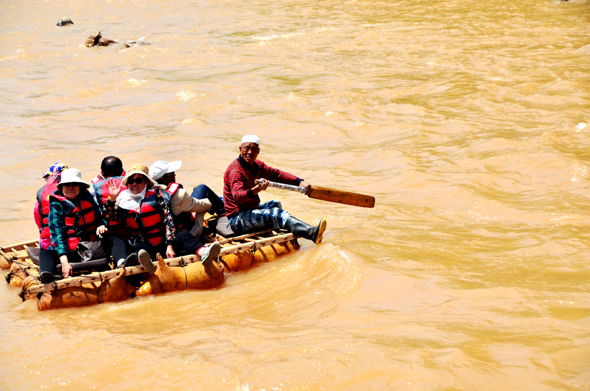 黄河羊皮筏子